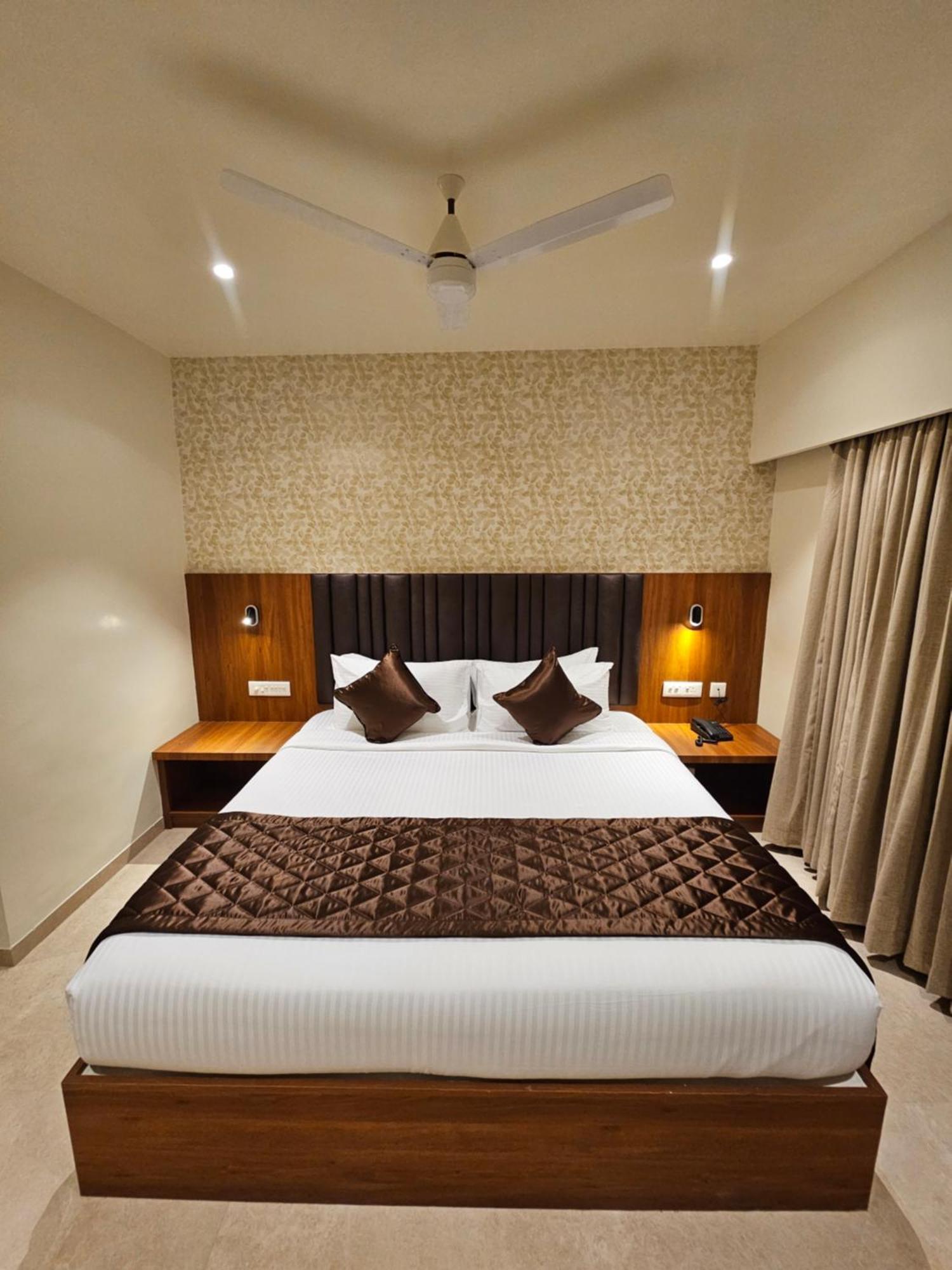 Hotel Pl Grand Karaikkudi Exterior photo